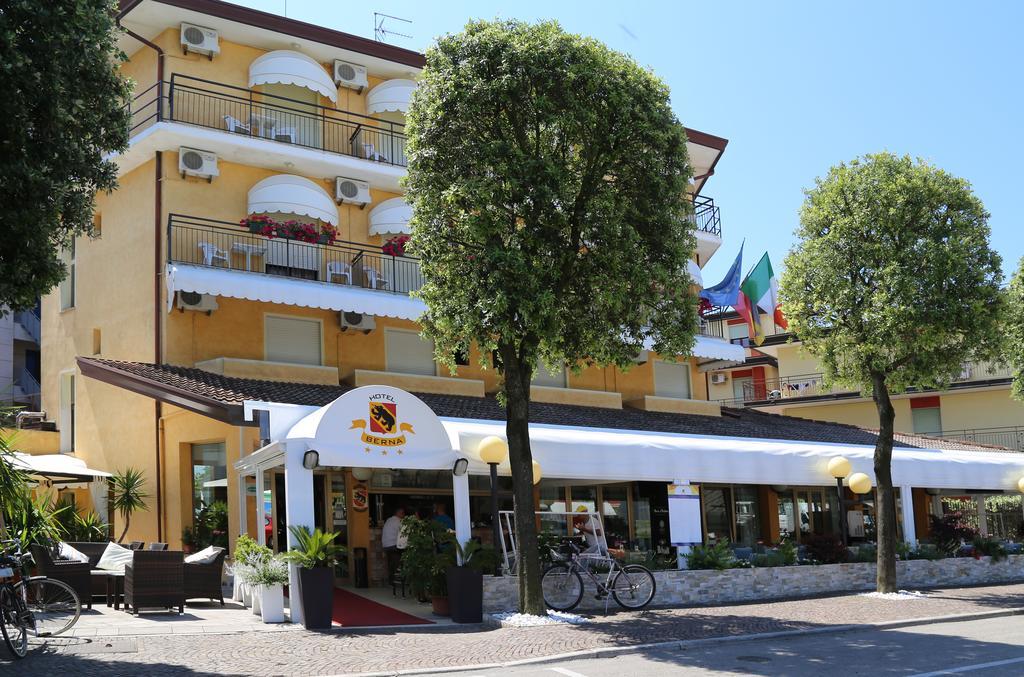 Hotel Berna Eraclea Mare Exterior photo