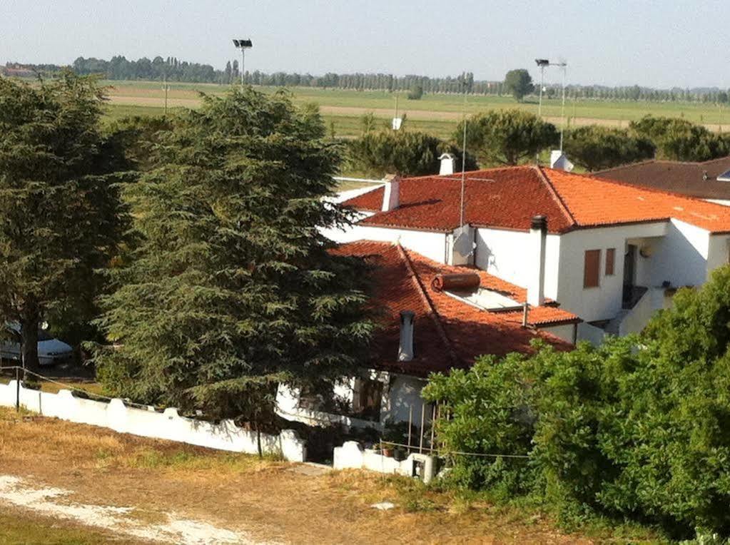 Hotel Berna Eraclea Mare Exterior photo